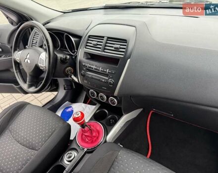 Черный Мицубиси АСХ, объемом двигателя 1.8 л и пробегом 225 тыс. км за 9500 $, фото 19 на Automoto.ua