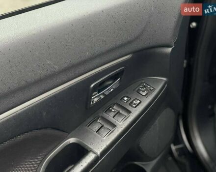 Черный Мицубиси АСХ, объемом двигателя 1.8 л и пробегом 138 тыс. км за 10900 $, фото 12 на Automoto.ua