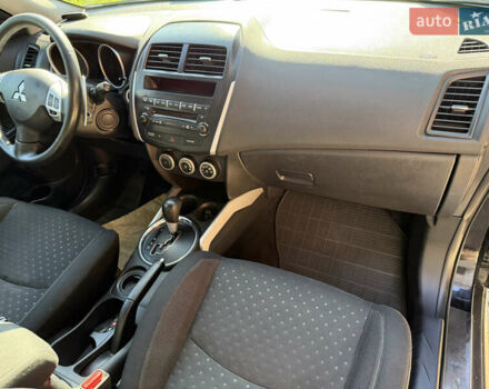 Чорний Міцубісі АСХ, об'ємом двигуна 1.8 л та пробігом 142 тис. км за 10999 $, фото 5 на Automoto.ua