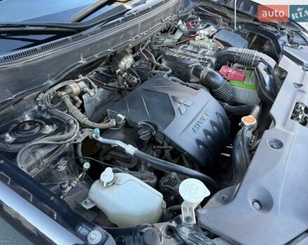 Черный Мицубиси АСХ, объемом двигателя 1.59 л и пробегом 237 тыс. км за 8900 $, фото 20 на Automoto.ua