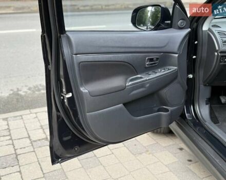 Черный Мицубиси АСХ, объемом двигателя 1.8 л и пробегом 185 тыс. км за 12300 $, фото 52 на Automoto.ua