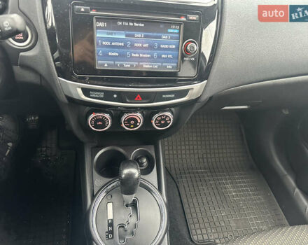 Чорний Міцубісі АСХ, об'ємом двигуна 2.3 л та пробігом 199 тис. км за 14300 $, фото 16 на Automoto.ua