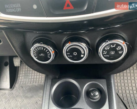 Черный Мицубиси АСХ, объемом двигателя 1.6 л и пробегом 192 тыс. км за 11400 $, фото 31 на Automoto.ua