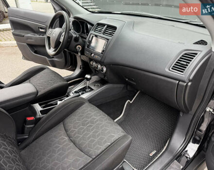 Чорний Міцубісі АСХ, об'ємом двигуна 2 л та пробігом 77 тис. км за 15999 $, фото 19 на Automoto.ua