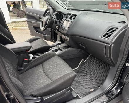 Чорний Міцубісі АСХ, об'ємом двигуна 2 л та пробігом 77 тис. км за 15999 $, фото 18 на Automoto.ua