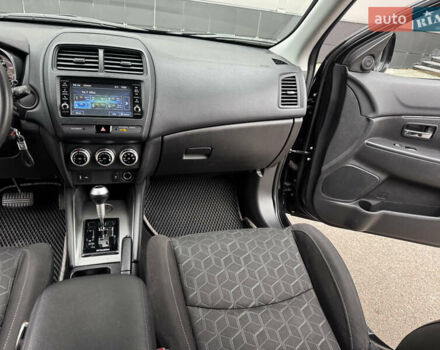 Чорний Міцубісі АСХ, об'ємом двигуна 2 л та пробігом 77 тис. км за 15999 $, фото 21 на Automoto.ua