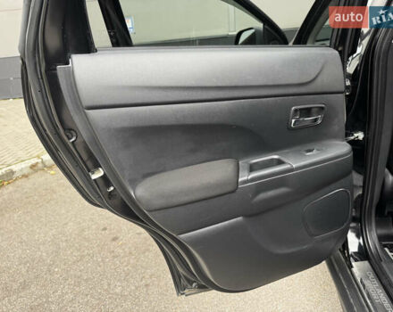 Чорний Міцубісі АСХ, об'ємом двигуна 2 л та пробігом 77 тис. км за 15999 $, фото 13 на Automoto.ua