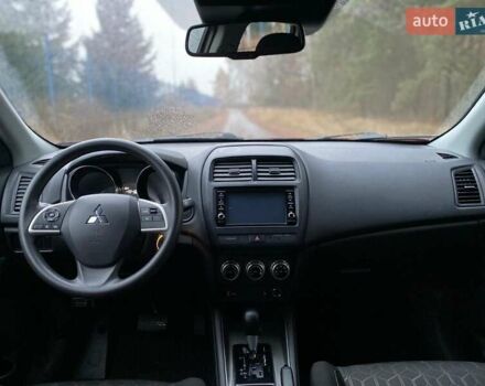 Чорний Міцубісі АСХ, об'ємом двигуна 2 л та пробігом 63 тис. км за 18800 $, фото 17 на Automoto.ua
