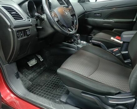 Красный Мицубиси АСХ, объемом двигателя 2 л и пробегом 128 тыс. км за 13200 $, фото 5 на Automoto.ua