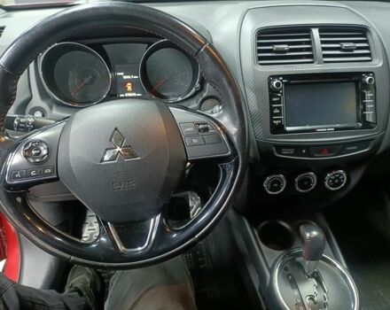 Красный Мицубиси АСХ, объемом двигателя 2 л и пробегом 128 тыс. км за 13200 $, фото 4 на Automoto.ua