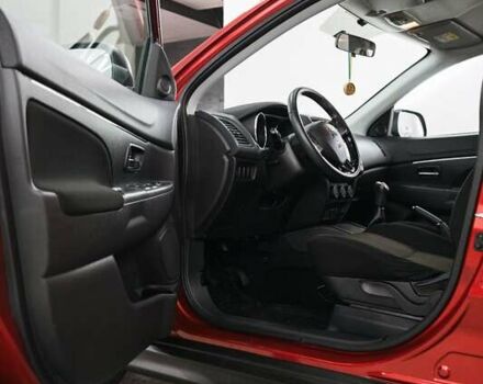 Красный Мицубиси АСХ, объемом двигателя 0 л и пробегом 35 тыс. км за 18000 $, фото 3 на Automoto.ua