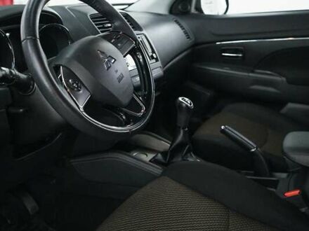 Красный Мицубиси АСХ, объемом двигателя 0 л и пробегом 35 тыс. км за 18000 $, фото 1 на Automoto.ua