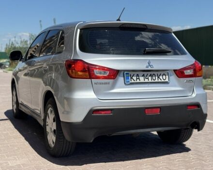 Серый Мицубиси АСХ, объемом двигателя 1.8 л и пробегом 200 тыс. км за 8500 $, фото 5 на Automoto.ua