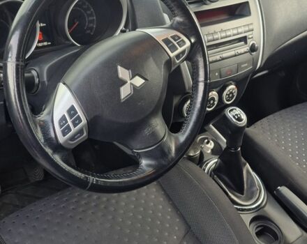 Серый Мицубиси АСХ, объемом двигателя 1.6 л и пробегом 190 тыс. км за 8800 $, фото 6 на Automoto.ua