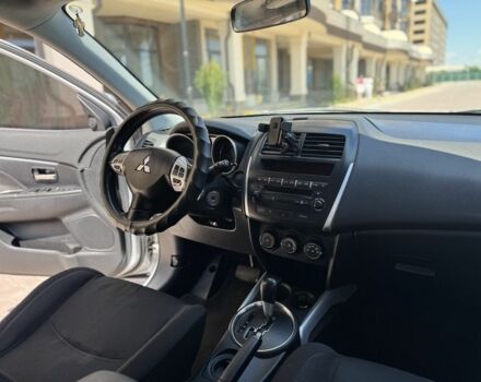 Серый Мицубиси АСХ, объемом двигателя 1.8 л и пробегом 200 тыс. км за 8500 $, фото 14 на Automoto.ua