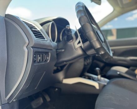 Серый Мицубиси АСХ, объемом двигателя 1.8 л и пробегом 200 тыс. км за 8500 $, фото 13 на Automoto.ua