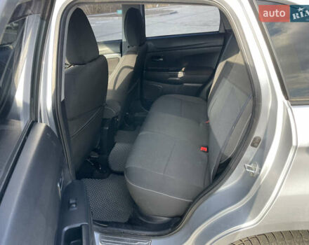 Серый Мицубиси АСХ, объемом двигателя 1.59 л и пробегом 169 тыс. км за 9500 $, фото 13 на Automoto.ua