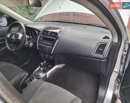 Серый Мицубиси АСХ, объемом двигателя 1.8 л и пробегом 223 тыс. км за 9300 $, фото 49 на Automoto.ua