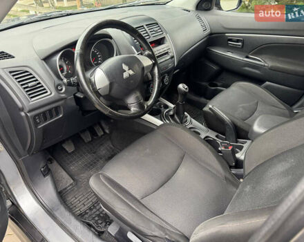 Серый Мицубиси АСХ, объемом двигателя 1.59 л и пробегом 120 тыс. км за 7900 $, фото 16 на Automoto.ua