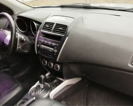 Серый Мицубиси АСХ, объемом двигателя 1.8 л и пробегом 199 тыс. км за 10500 $, фото 6 на Automoto.ua