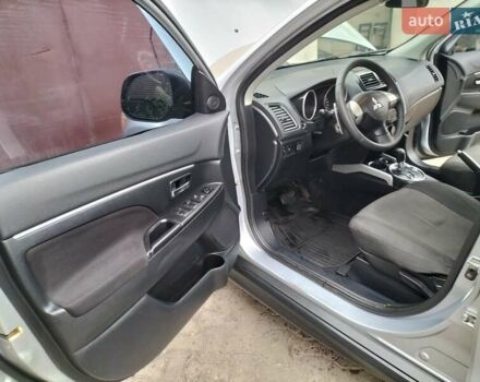 Серый Мицубиси АСХ, объемом двигателя 1.8 л и пробегом 223 тыс. км за 9300 $, фото 48 на Automoto.ua