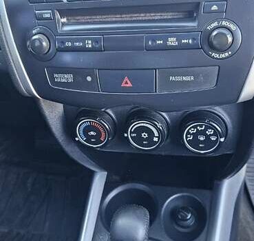 Серый Мицубиси АСХ, объемом двигателя 1.8 л и пробегом 223 тыс. км за 9300 $, фото 30 на Automoto.ua