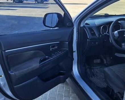 Серый Мицубиси АСХ, объемом двигателя 1.8 л и пробегом 223 тыс. км за 9300 $, фото 3 на Automoto.ua