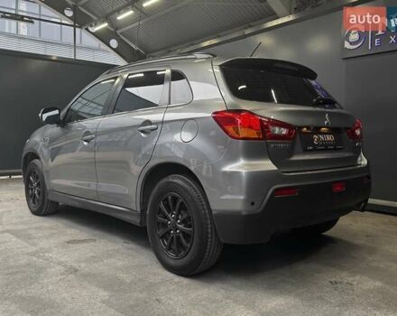 Серый Мицубиси АСХ, объемом двигателя 2 л и пробегом 261 тыс. км за 10000 $, фото 7 на Automoto.ua