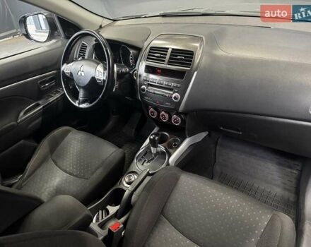 Серый Мицубиси АСХ, объемом двигателя 2 л и пробегом 261 тыс. км за 10000 $, фото 28 на Automoto.ua