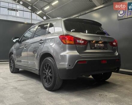 Серый Мицубиси АСХ, объемом двигателя 2 л и пробегом 261 тыс. км за 10000 $, фото 10 на Automoto.ua