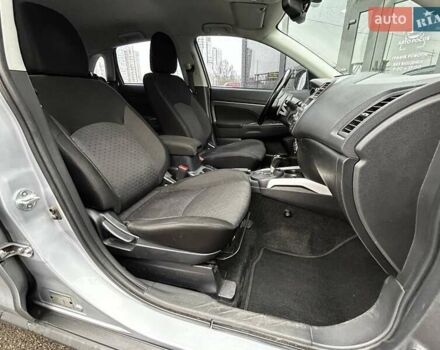 Сірий Міцубісі АСХ, об'ємом двигуна 2 л та пробігом 142 тис. км за 10990 $, фото 14 на Automoto.ua