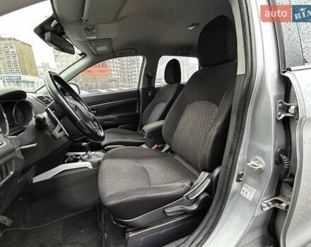 Сірий Міцубісі АСХ, об'ємом двигуна 2 л та пробігом 142 тис. км за 10990 $, фото 10 на Automoto.ua