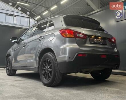 Серый Мицубиси АСХ, объемом двигателя 2 л и пробегом 261 тыс. км за 10000 $, фото 9 на Automoto.ua