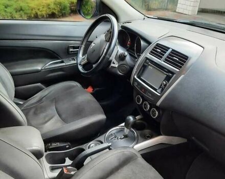 Серый Мицубиси АСХ, объемом двигателя 2 л и пробегом 212 тыс. км за 11300 $, фото 5 на Automoto.ua