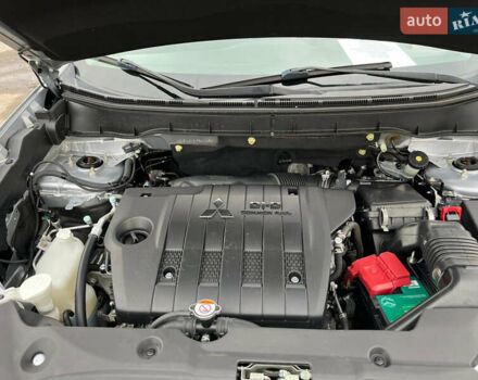 Сірий Міцубісі АСХ, об'ємом двигуна 2.3 л та пробігом 217 тис. км за 13300 $, фото 28 на Automoto.ua