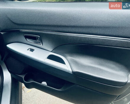 Серый Мицубиси АСХ, объемом двигателя 2 л и пробегом 122 тыс. км за 10399 $, фото 14 на Automoto.ua