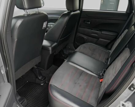 Серый Мицубиси АСХ, объемом двигателя 2 л и пробегом 25 тыс. км за 3400 $, фото 12 на Automoto.ua