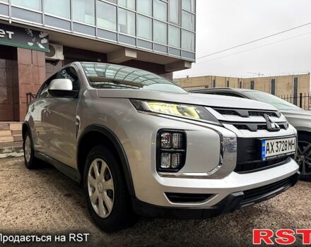 Серый Мицубиси АСХ, объемом двигателя 1.6 л и пробегом 430 тыс. км за 16000 $, фото 1 на Automoto.ua