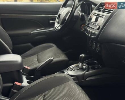 Синій Міцубісі АСХ, об'ємом двигуна 2 л та пробігом 91 тис. км за 12500 $, фото 26 на Automoto.ua