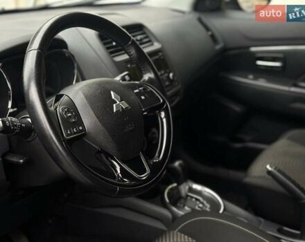 Синій Міцубісі АСХ, об'ємом двигуна 2 л та пробігом 91 тис. км за 12500 $, фото 18 на Automoto.ua