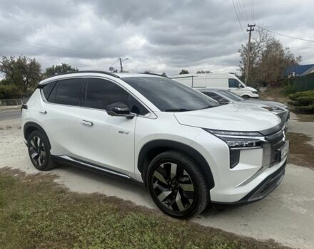 Белый Мицубиси Аиртрек, объемом двигателя 0 л и пробегом 9 тыс. км за 30000 $, фото 1 на Automoto.ua