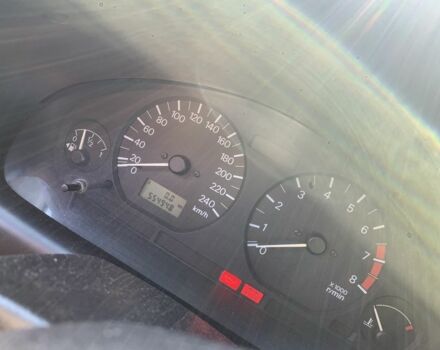 Белый Мицубиси Харизма, объемом двигателя 1.6 л и пробегом 554 тыс. км за 3500 $, фото 6 на Automoto.ua