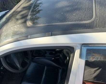 Белый Мицубиси Харизма, объемом двигателя 1.6 л и пробегом 554 тыс. км за 3500 $, фото 4 на Automoto.ua