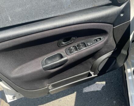 Білий Міцубісі Харизма, об'ємом двигуна 1.8 л та пробігом 276 тис. км за 2999 $, фото 6 на Automoto.ua