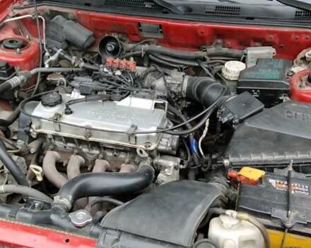 Красный Мицубиси Харизма, объемом двигателя 1.6 л и пробегом 367 тыс. км за 3200 $, фото 17 на Automoto.ua