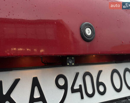 Красный Мицубиси Харизма, объемом двигателя 1.84 л и пробегом 140 тыс. км за 3400 $, фото 6 на Automoto.ua