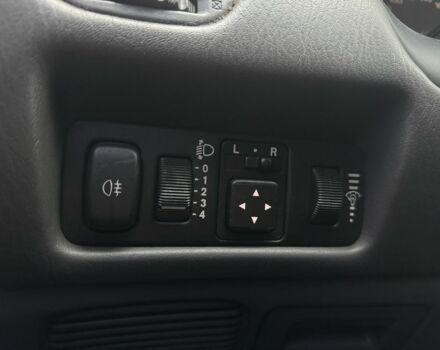 Красный Мицубиси Харизма, объемом двигателя 1.8 л и пробегом 140 тыс. км за 3400 $, фото 14 на Automoto.ua