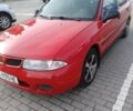 Красный Мицубиси Харизма, объемом двигателя 1.6 л и пробегом 270 тыс. км за 3000 $, фото 1 на Automoto.ua