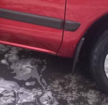 Красный Мицубиси Харизма, объемом двигателя 1.6 л и пробегом 450 тыс. км за 3000 $, фото 12 на Automoto.ua