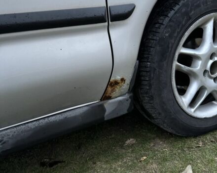 Серый Мицубиси Харизма, объемом двигателя 1.6 л и пробегом 340 тыс. км за 2000 $, фото 13 на Automoto.ua